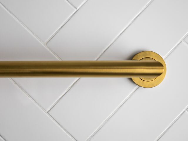 Havenside Assist Bar Installation project example in a bathroom