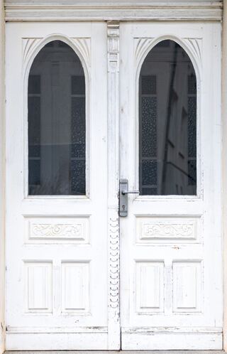 Havenside Exterior and Storm Door Installation project example 3 in an exterior and curb