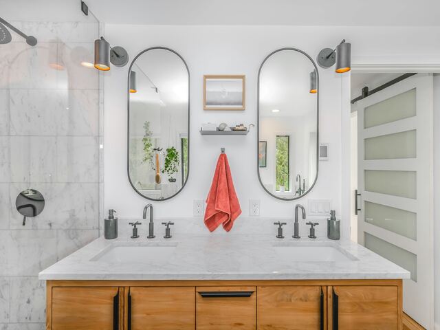 Havenside Mirror Installation project example in a bathroom