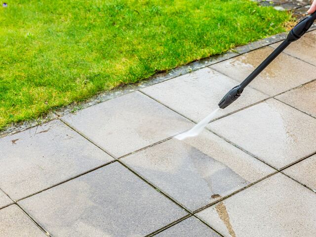 Havenside Power Washing project example in an exterior and curb